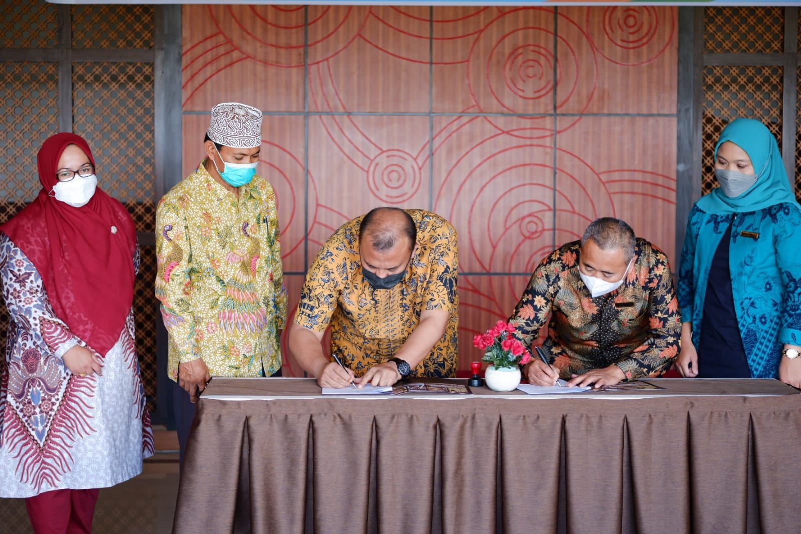 Penandatanganan MOU Oleh DUDIKA Grand Rocky Hotel 